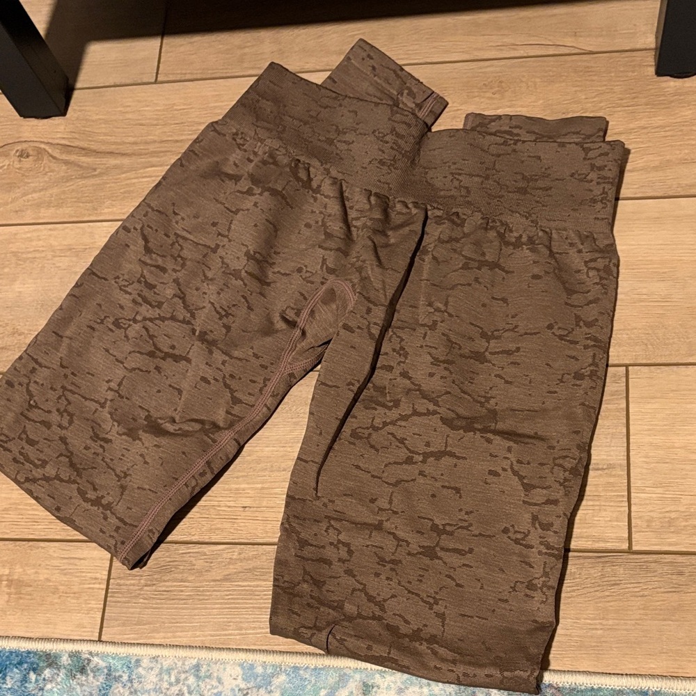 NVGTN Chocolate Patterned Leggings